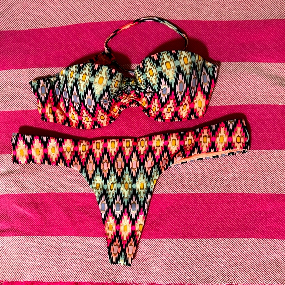 Vintage Victoria secret two piece bikini, gorgeous multi color rare find.